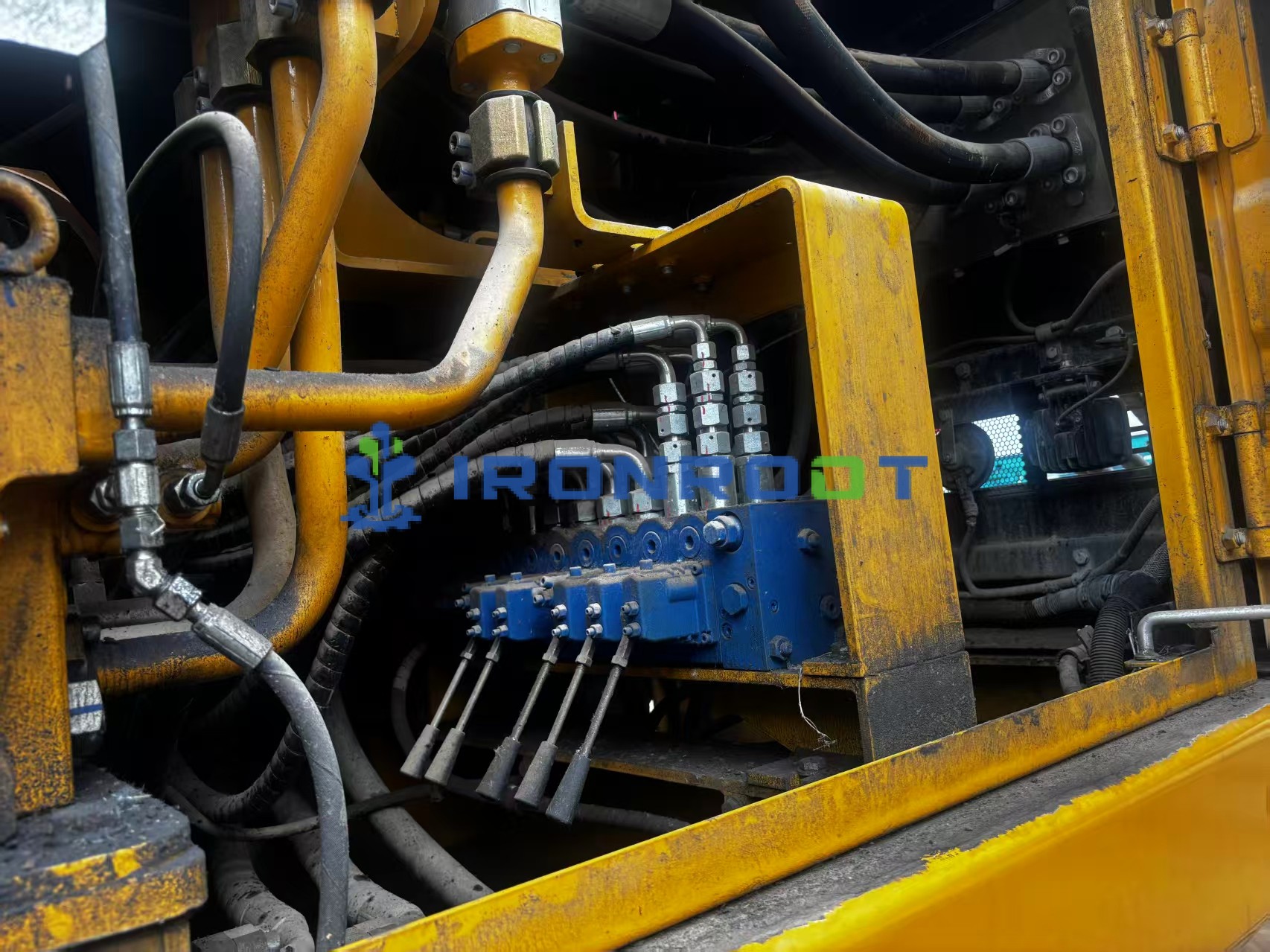 Vista 7 de Used SANY SR235 Rotary Drilling Rig for Sale | 2022 | Only 1,800 Working Hours | 445 mm 4-Section 15 m Interlocking Kelly Bar