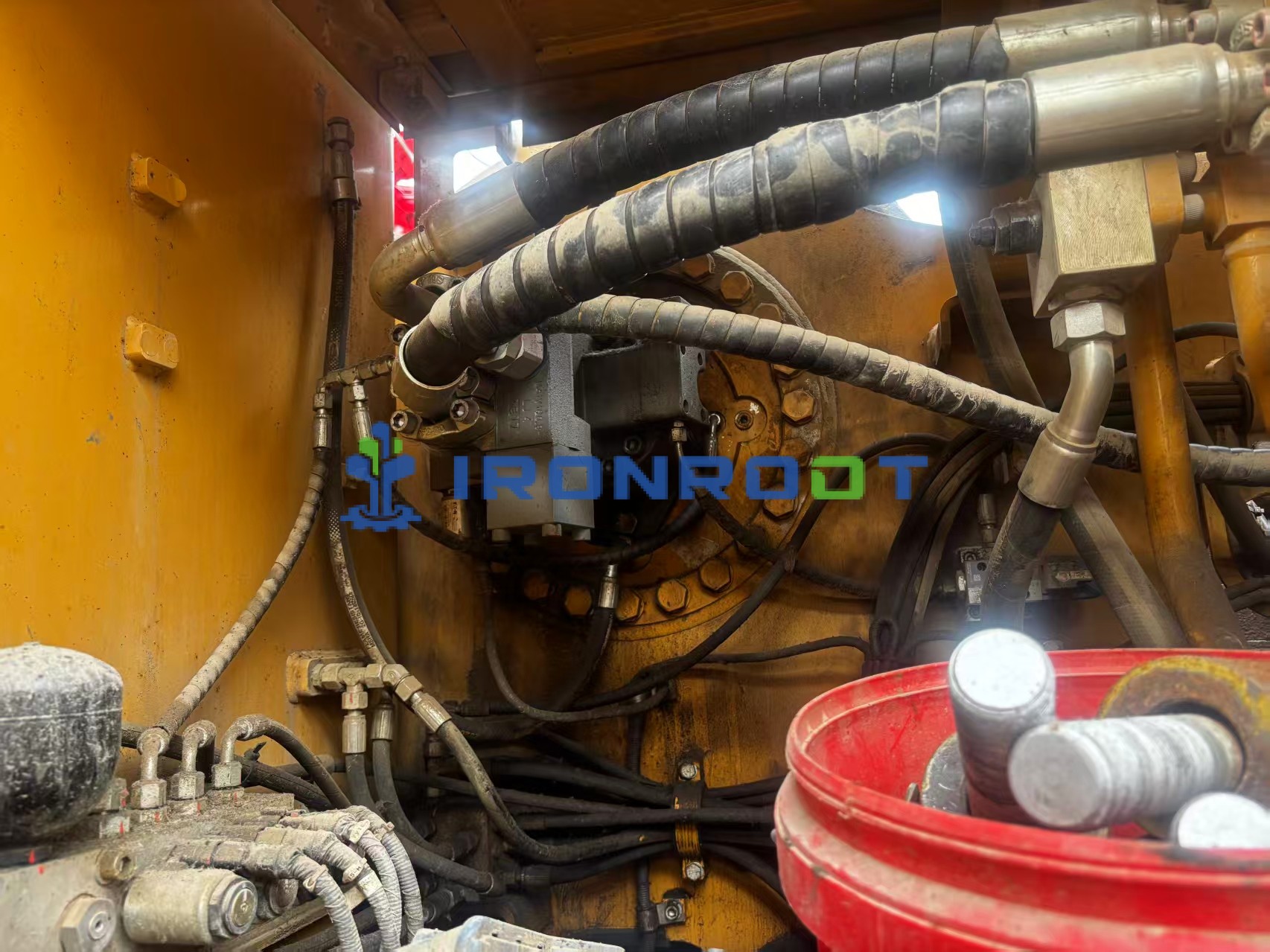 Vista 6 de Used SANY SR235 Rotary Drilling Rig for Sale | 2022 | Only 1,800 Working Hours | 445 mm 4-Section 15 m Interlocking Kelly Bar