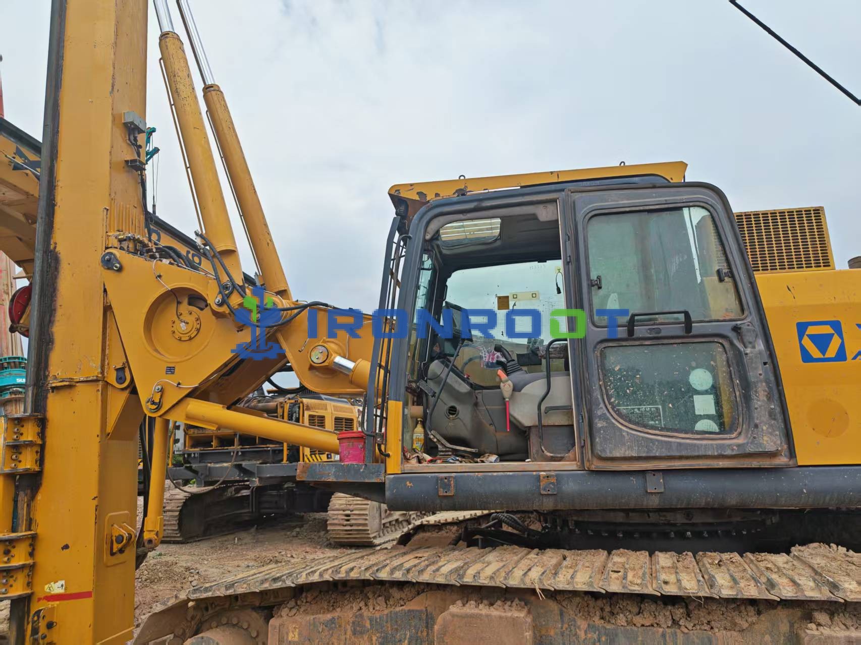 Vista 2 de Used XCMG XR220 Rotary Drilling Rig for Sale | 2019 | For Piling and Deep Foundation