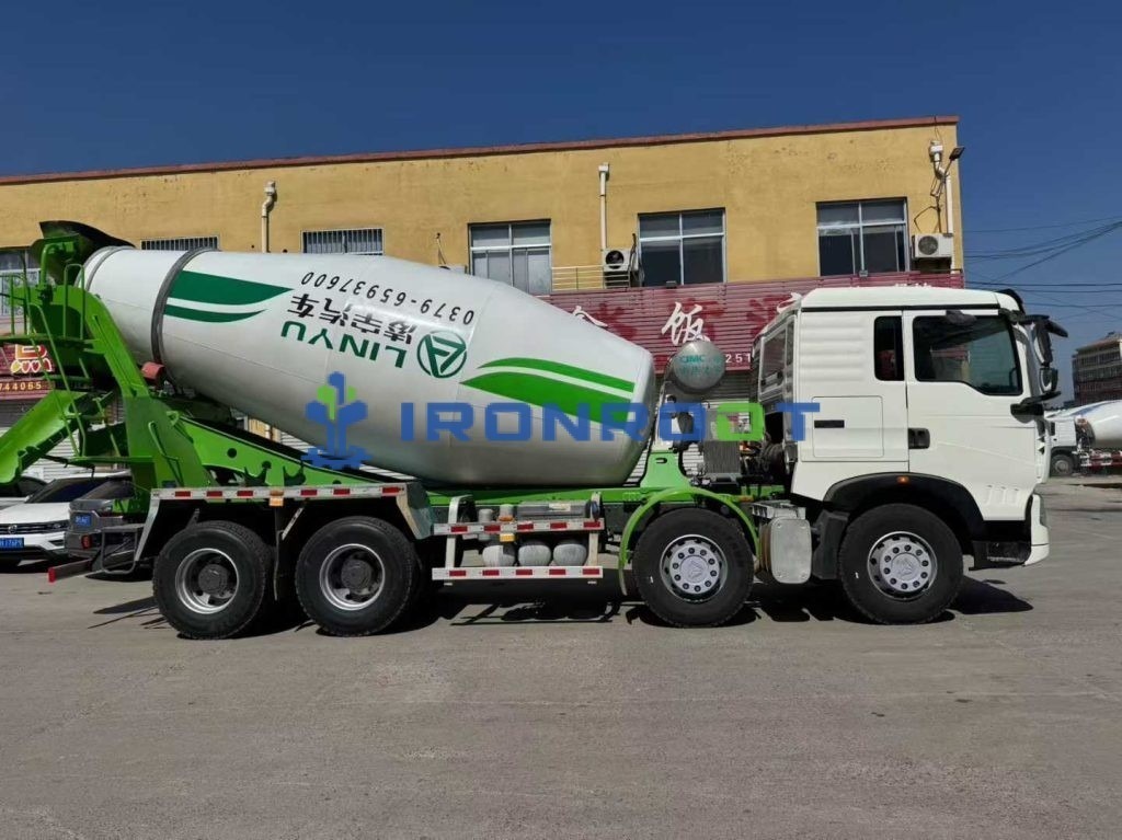 Lingyu 2021 HOWO 12m3 Concrete Mixer Truck